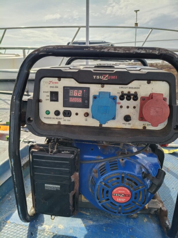 Generator Listrik (genset)